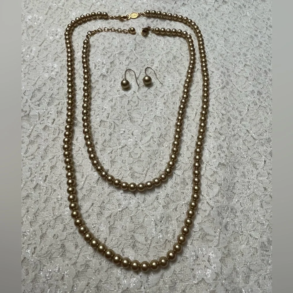 Napier/vintage gold faux pearl necklace, 22”